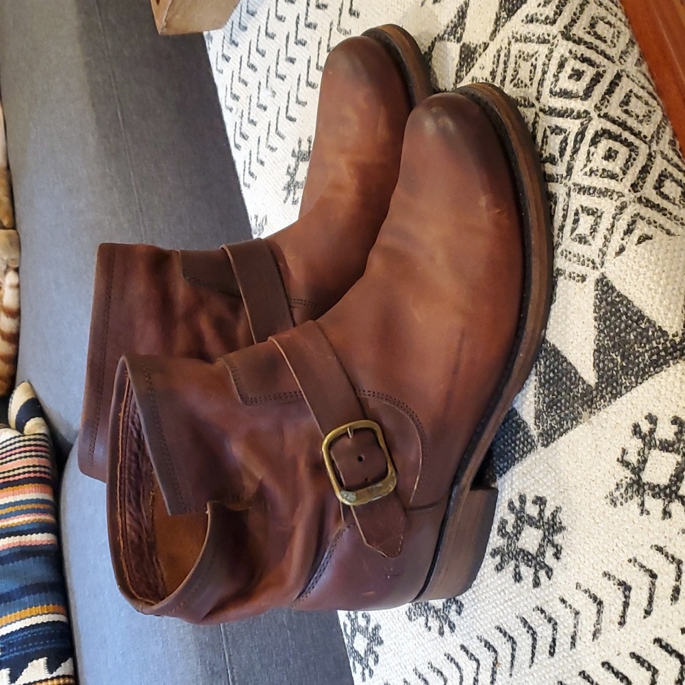 Frye Veronica Ankle Bootie in Redwood NWOT